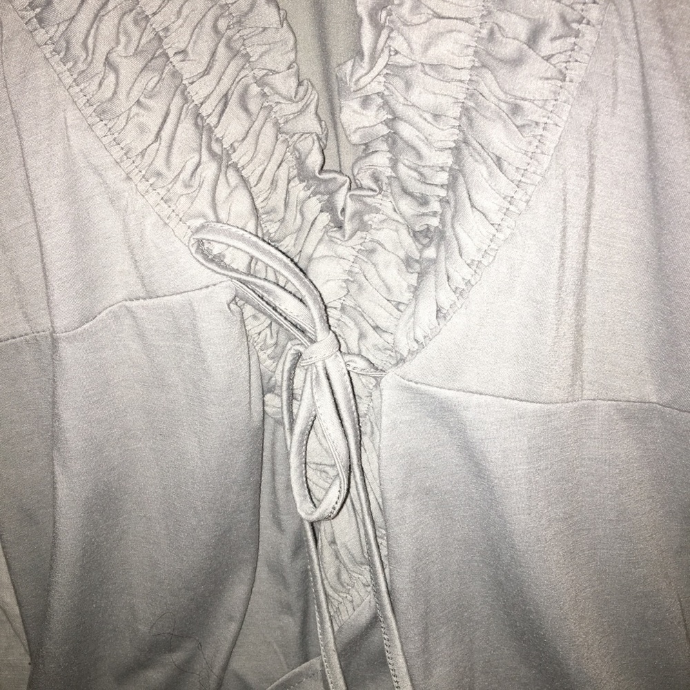XL Gray Ruffle tie Cardigan. Excellent Condition. - Picture 3 of 8